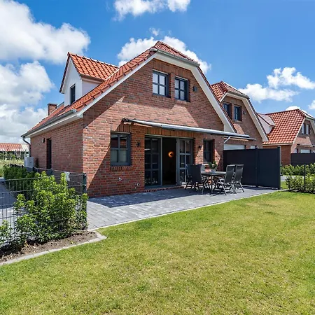 Leni, 3 Schlafzimmer, 2 Baeder, Grosser Eingezaeunter Garten In Ruhiger Lage! Greetsiel