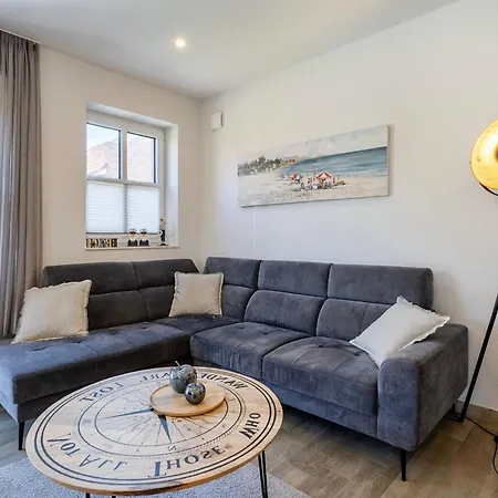 Leni, 3 Schlafzimmer, 2 Baeder, Grosser Eingezaeunter Garten In Ruhiger Lage! Holiday home *